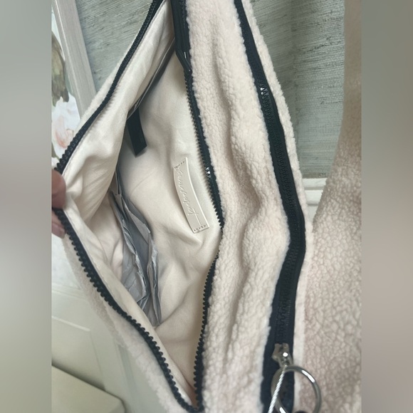NWT new FREE PEOPLE overachiever Sherpa sling bag white champagne fuzzy - Picture 7 of 17
